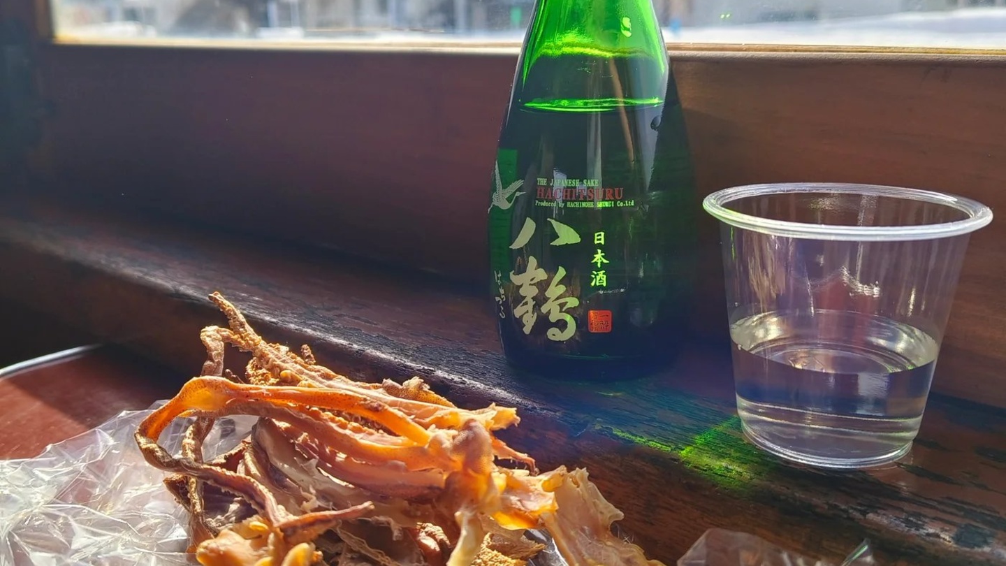青森縣津輕鐵道煤炭暖爐列車體驗｜爐邊烤魷魚與冬季限定暖爐便當