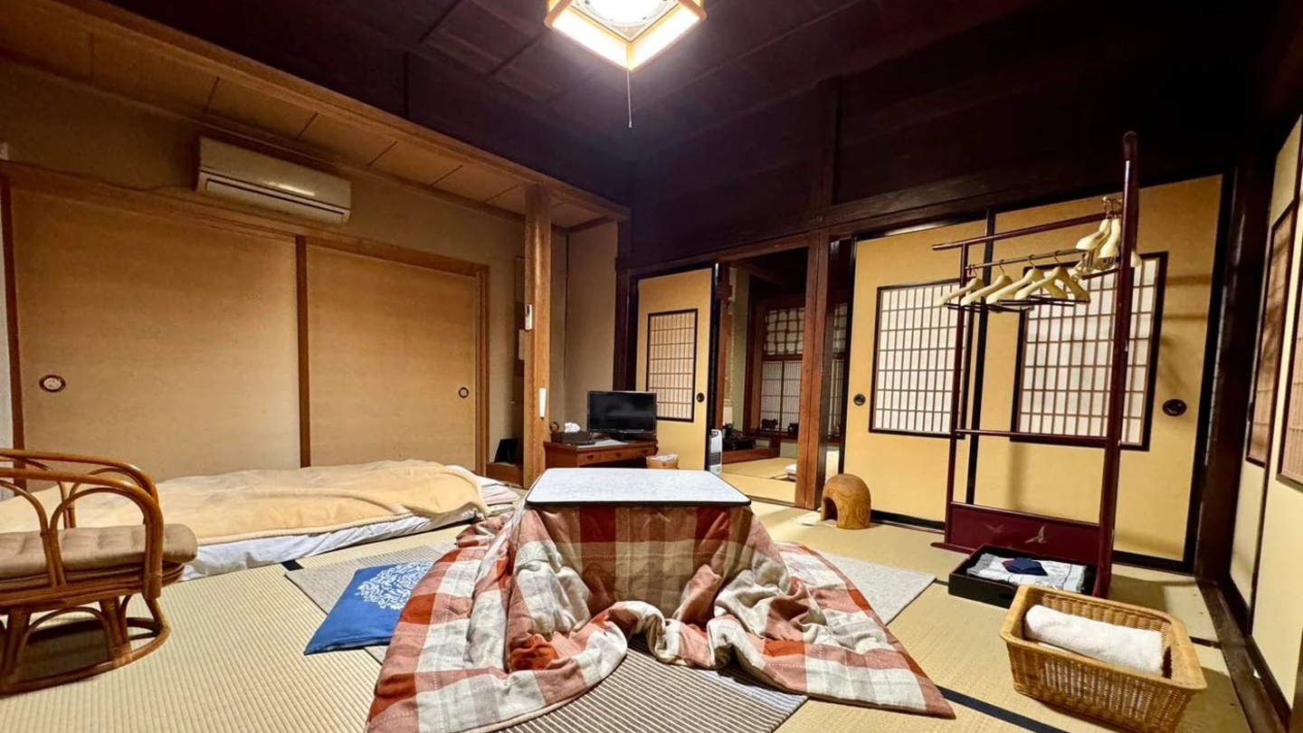 富山縣五箇山合掌村傳統民居體驗｜住進百年合掌造老宅